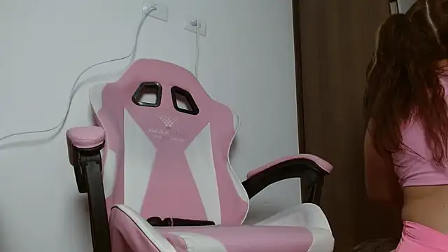 Snapshot of keilafranco chatting on October 17, 12:14 am keilafranco online show from October 17, 12:14 am