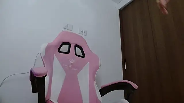 Snapshot of keilafranco chatting on October 21, 5:46 pm keilafranco online show from October 21, 5:46 pm