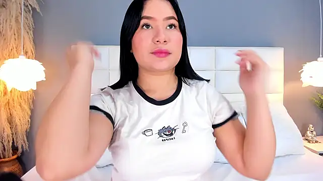 HannaKarson online show from January 17, 11:37 am