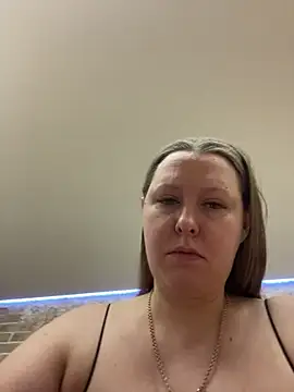 Snapshot of ISSexy chatting on February 13, 2:18 am ISSexy online show from February 13, 2:18 am