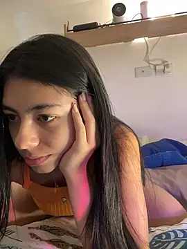 Snapshot of Liissa_cute_ chatting on April 29, 7:42 pm Liissa cute online show from April 29, 7:42 pm