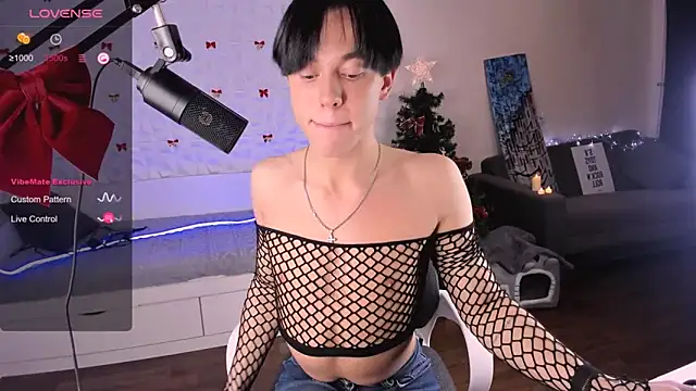 Snapshot of Jerry_Bomb chatting on December 20, 8:21 am Jerry Bomb online show from December 20, 8:21 am