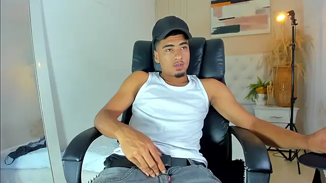 ANGEL NICOLAS online show from June 24, 9:14 pm