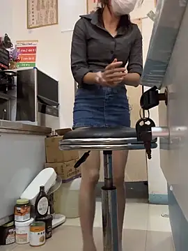 andii-1 online show from September 30, 2:05 am