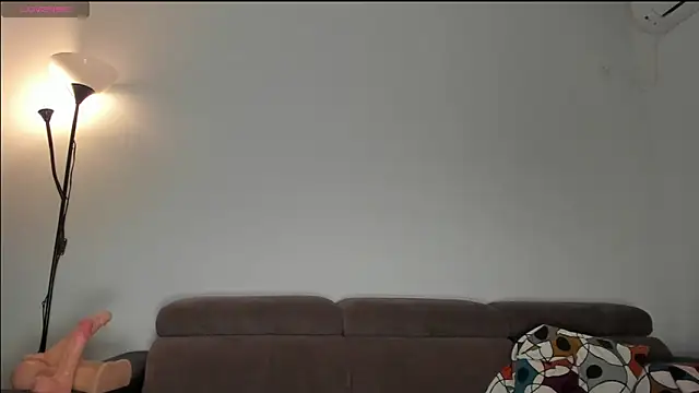 justchloex online show from March 8, 10:45 pm