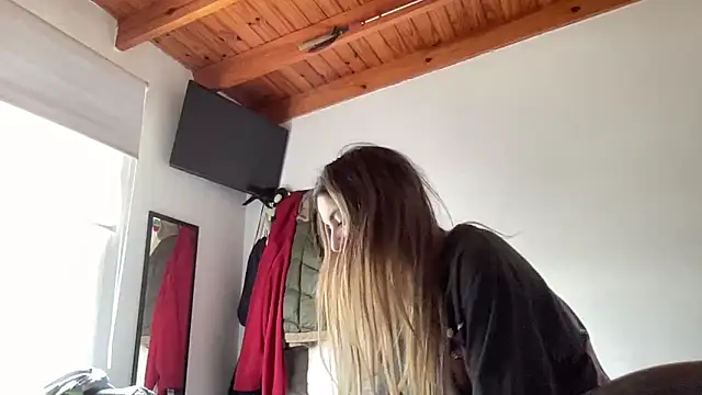 Snapshot of Lolykush chatting on October 4, 5:22 pm Lolykush online show from October 4, 5:22 pm