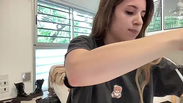 Snapshot of Lolykush chatting on October 27, 6:23 pm Lolykush online show from October 27, 6:23 pm