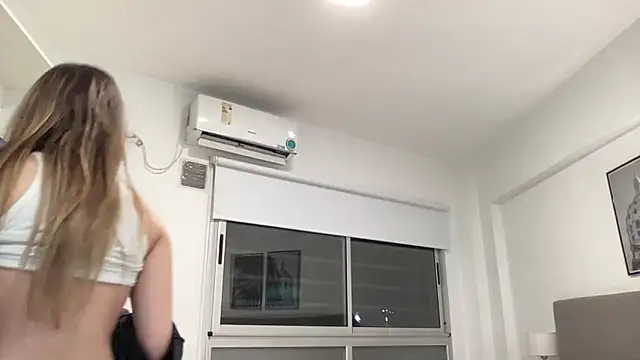 Snapshot of Lolykush chatting on October 29, 1:08 am Lolykush online show from October 29, 1:08 am