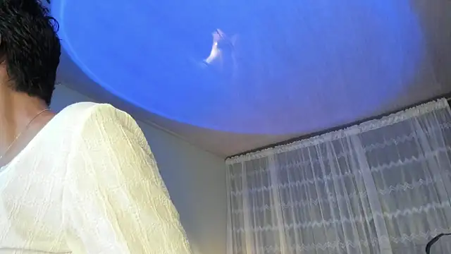 Snapshot of peyton_golden1 chatting on February 8, 4:14 am peyton golden1 online show from February 8, 4:14 am