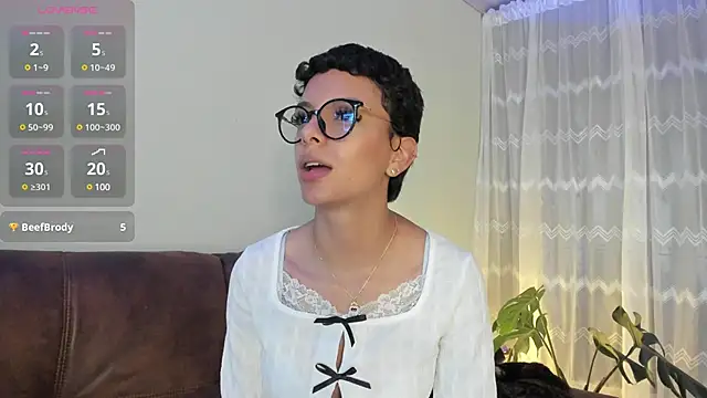 peyton golden1 online show from February 8, 7:15 am