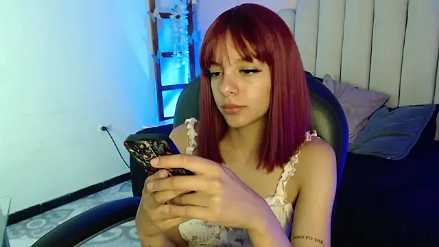 Snapshot of peyton_golden1 chatting on October 9, 3:48 am peyton golden1 online show from October 9, 3:48 am