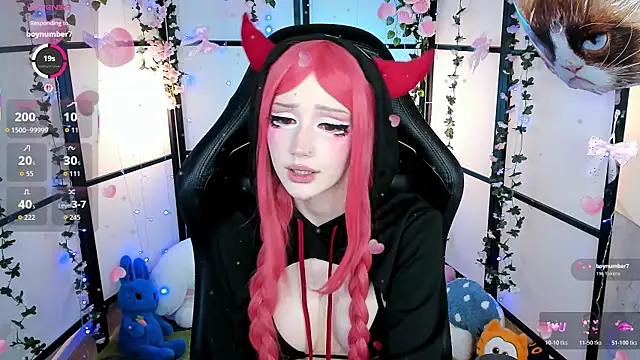 LilithLin online show from November 6, 11:59 pm