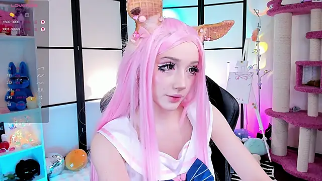 Snapshot of LilithLin chatting on April 5, 7:22 pm LilithLin online show from April 5, 7:22 pm