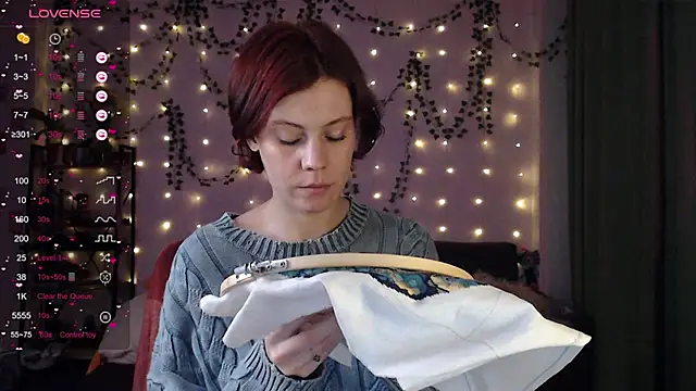 Snapshot of Your_Corvus chatting on December 5, 1:49 pm Your Corvus online show from December 5, 1:49 pm