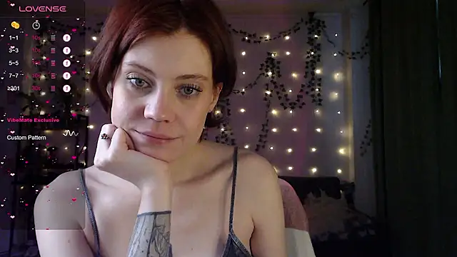 Snapshot of Your_Corvus chatting on December 6, 9:32 am Your Corvus online show from December 6, 9:32 am