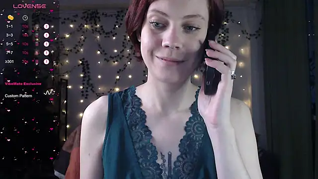 Snapshot of Your_Corvus chatting on December 8, 1:14 pm Your Corvus online show from December 8, 1:14 pm
