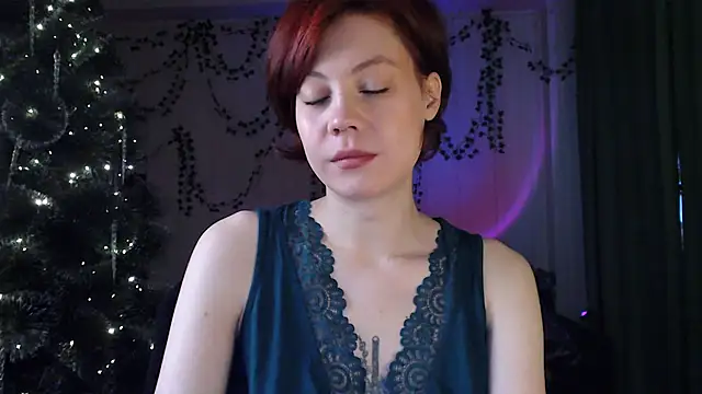 Snapshot of Your_Corvus chatting on December 12, 9:08 am Your Corvus online show from December 12, 9:08 am