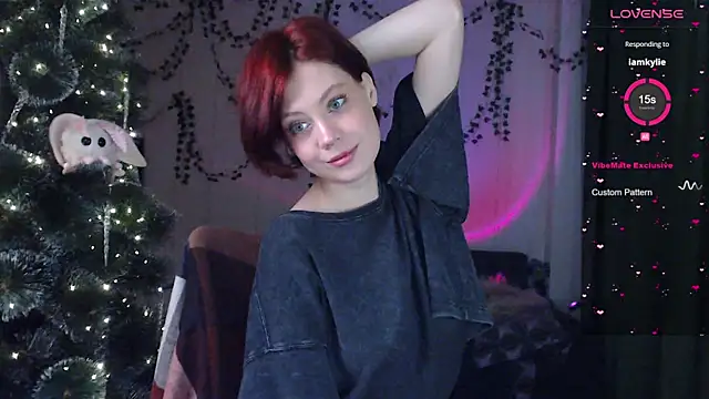 Snapshot of Your_Corvus chatting on December 13, 6:42 am Your Corvus online show from December 13, 6:42 am