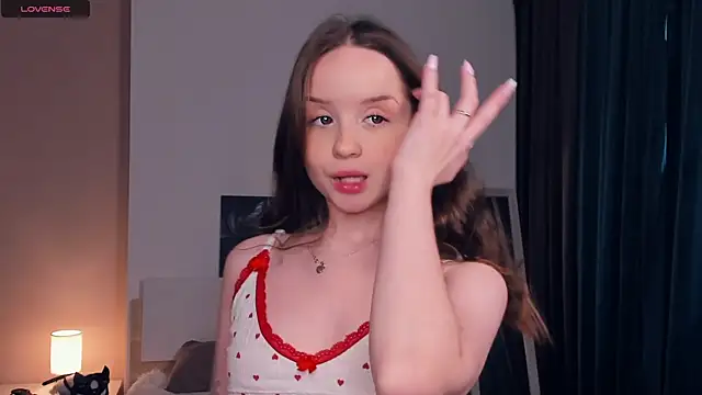 Snapshot of RenetTolken chatting on September 24, 9:12 am RenetTolken online show from September 24, 9:12 am