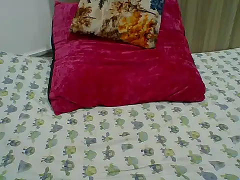 PrettyPrincess14 online show from October 10, 1:26 am