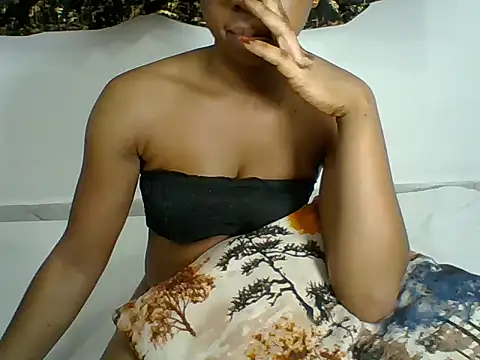 PrettyPrincess14 online show from December 17, 2:34 pm