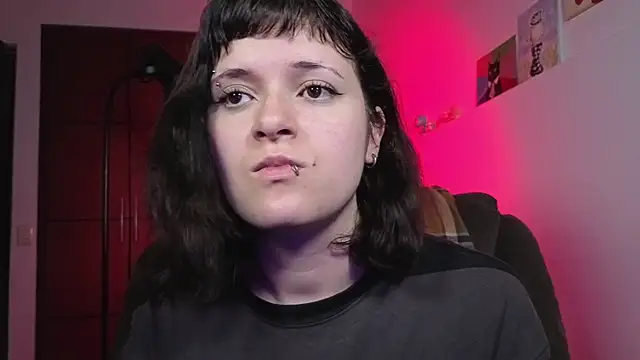 NEXT DOOR GIRL  online show from May 11, 11:46 pm