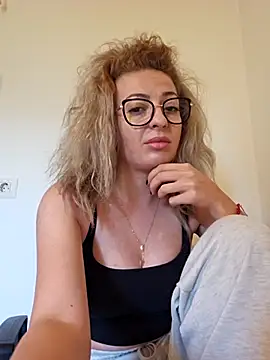 Selenna emma online show from September 15, 2:28 pm