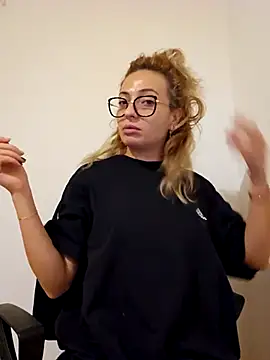 Selenna emma online show from October 9, 8:40 pm