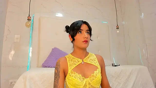 emilyadams0 online show from October 3, 11:13 pm