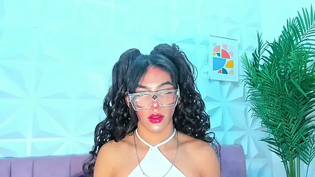 Briyit Doll online show from January 14, 4:15 am