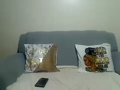 Snapshot of browndolly12 chatting on January 6, 8:39 pm browndolly12 online show from January 6, 8:39 pm
