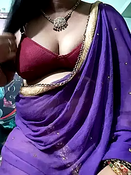 Snapshot of Savita_bhabhii chatting on January 13, 6:27 pm Savita bhabhii online show from January 13, 6:27 pm