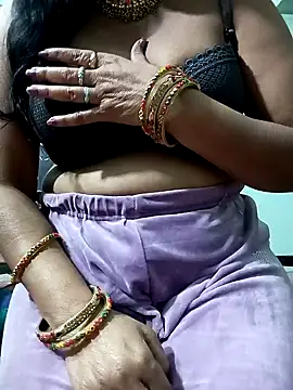 Snapshot of Savita_bhabhii chatting on January 24, 9:58 pm Savita bhabhii online show from January 24, 9:58 pm