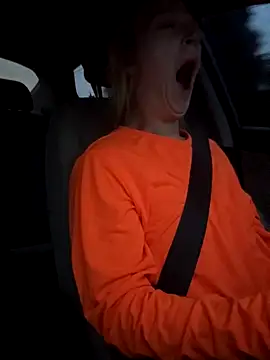 Snapshot of Daddyssllut chatting on September 13, 11:10 am Daddyssllut online show from September 13, 11:10 am