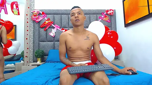 LiamsyAllison online show from February 16, 1:49 pm