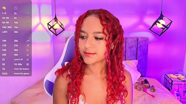 Sophiee Velvet online show from October 13, 3:23 pm