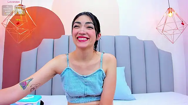 ThailyCherry online show from January 15, 7:01 pm