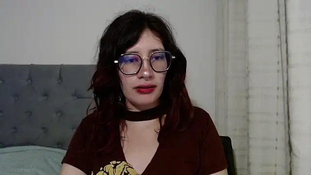 mariana124- online show from February 5, 1:37 am