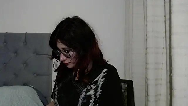 mariana124- online show from February 5, 8:14 pm