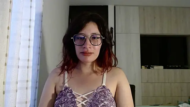 mariana124- online show from February 10, 10:51 pm