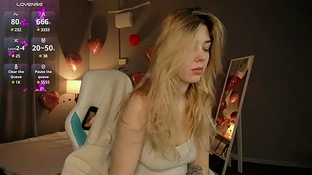 Snapshot of Vanessa_Walters chatting on March 6, 3:02 am Vanessa Walters online show from March 6, 3:02 am