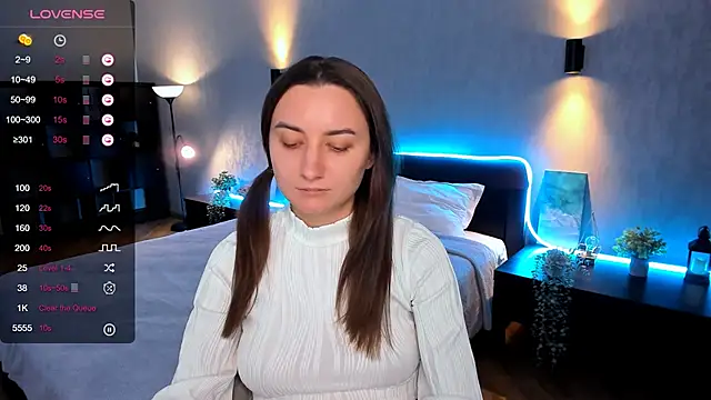 annacooleman online show from January 17, 7:19 am