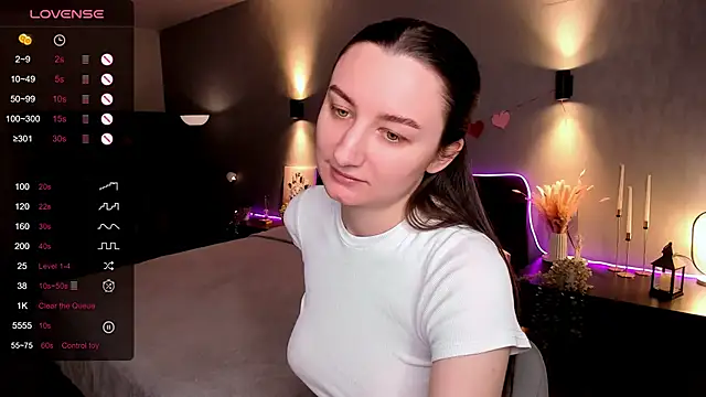 annacooleman online show from April 30, 2:18 am