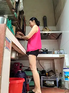 Snapshot of Tinease chatting on September 20, 3:51 am Tinease online show from September 20, 3:51 am