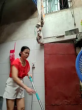 Snapshot of Tinease chatting on September 28, 2:06 am Tinease online show from September 28, 2:06 am