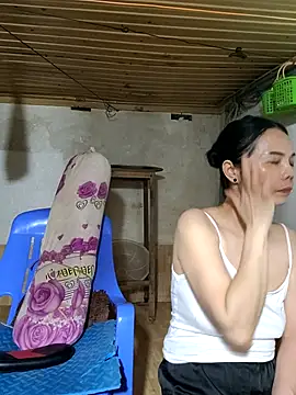 Snapshot of Tinease chatting on October 4, 3:43 pm Tinease online show from October 4, 3:43 pm