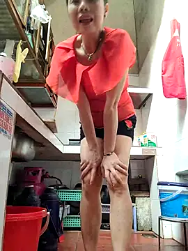 Snapshot of Tinease chatting on October 17, 1:53 am Tinease online show from October 17, 1:53 am