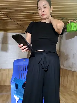 Snapshot of Tinease chatting on October 20, 2:28 pm Tinease online show from October 20, 2:28 pm