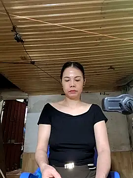 Snapshot of Tinease chatting on October 28, 10:34 pm Tinease online show from October 28, 10:34 pm