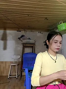 Snapshot of Tinease chatting on November 2, 12:24 am Tinease online show from November 2, 12:24 am